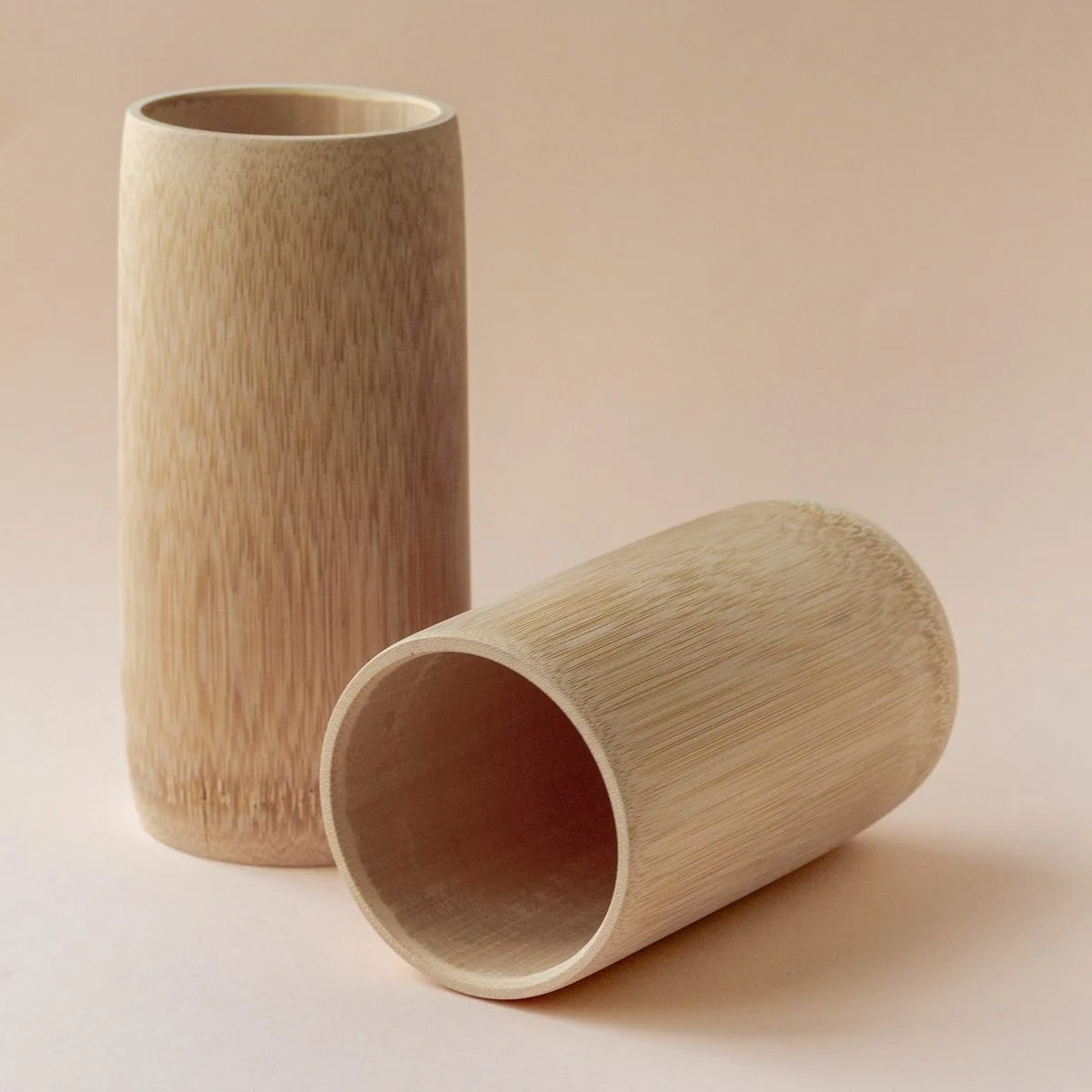Bambu bardak, yatık ürün fotoğrafı